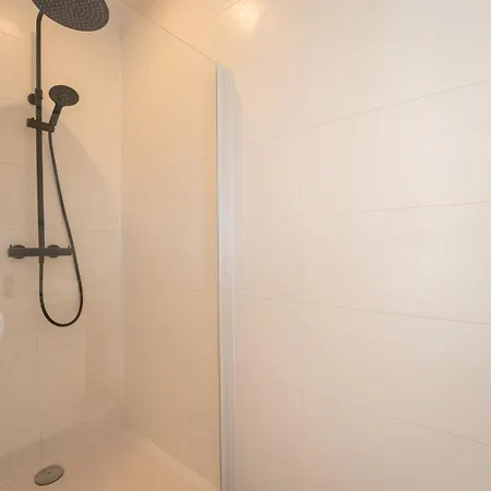 New Dahlia 6 With Parking By Interhome *