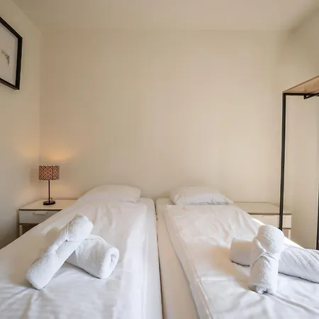 New Dahlia 6 With Parking By Interhome *